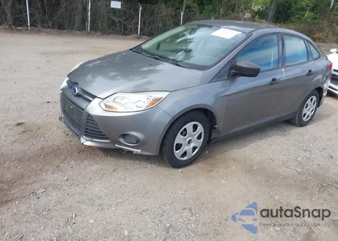 2013 Ford Focus S z USA, uszkodzony, nr VIN 1FADP3E25DL358519